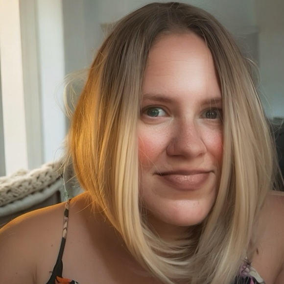 Meet your Posher, Lindsey - Picture 15 of 15